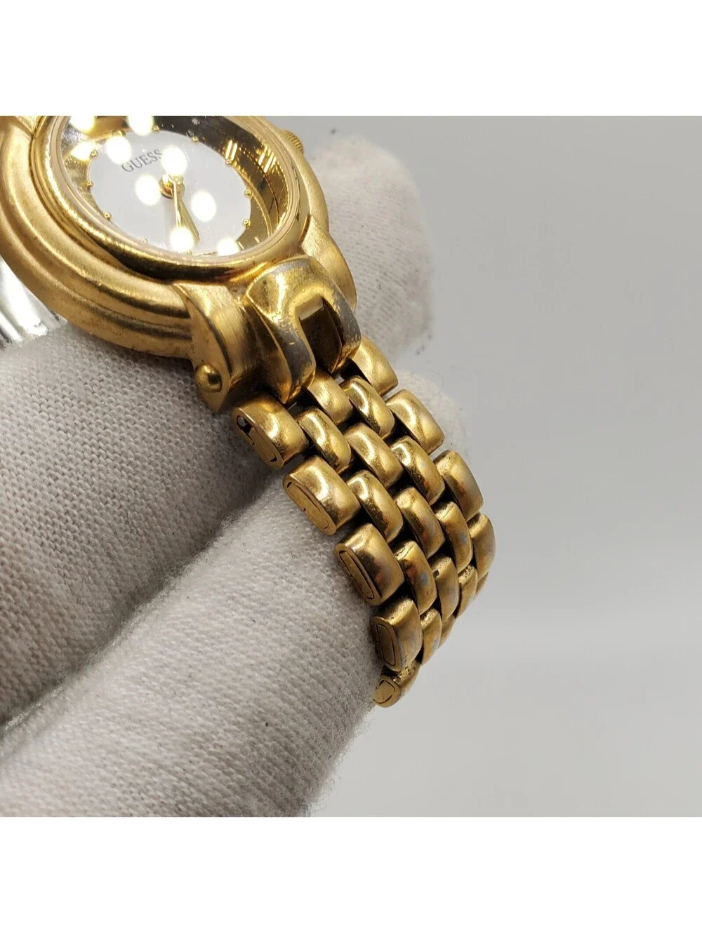 Guess Watch Womens 24mm Gold Tone Round Dial New Battery